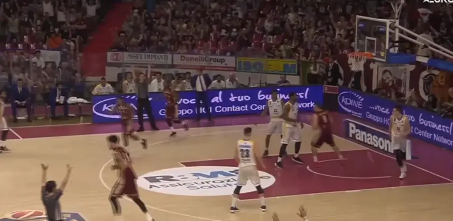 Serie A, Venezia in testa da sola. Trento ai playoff, Pesaro "vede" la salvezza