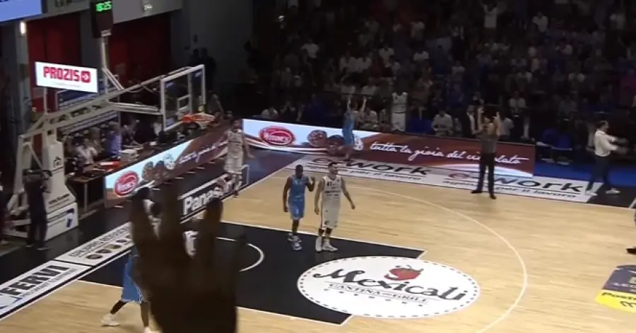 Serie A1, la Vanoli Cremona supera Brescia all'ultimo sospiro