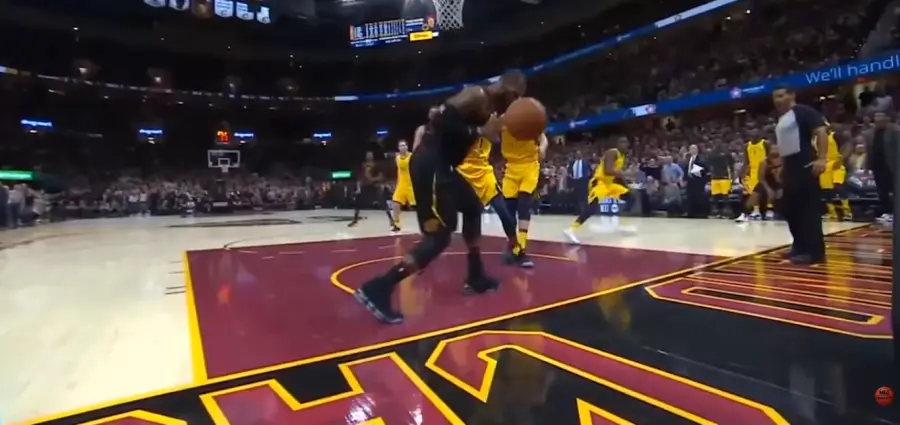 LeBron leggendario, 44 punti e Pacers ko (98-95). Houston in semifinale