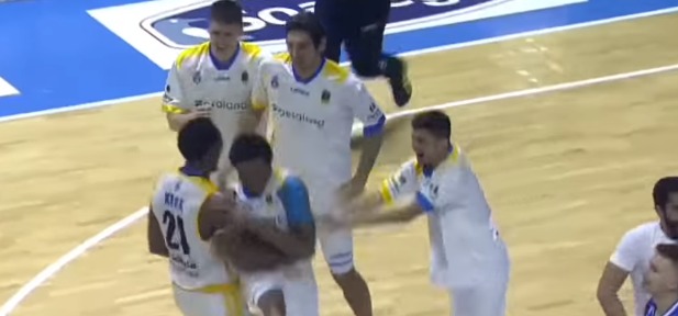 L'Orlandina Basket risorge a Brindisi e adesso spera nella salvezza