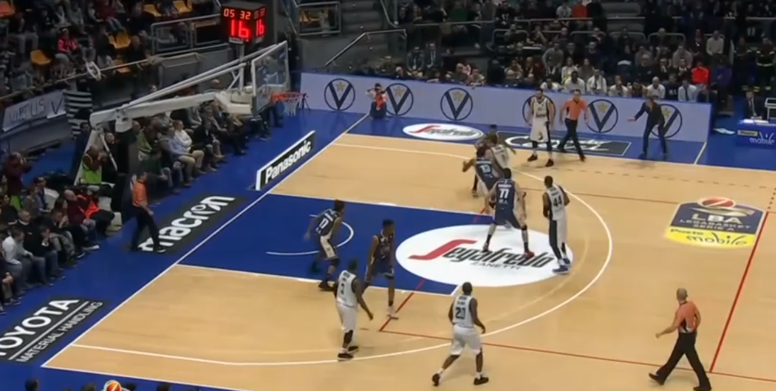 Serie A, sabato sera Fiat Torino - Virtus Bologna: in palio una buona fetta di playoff