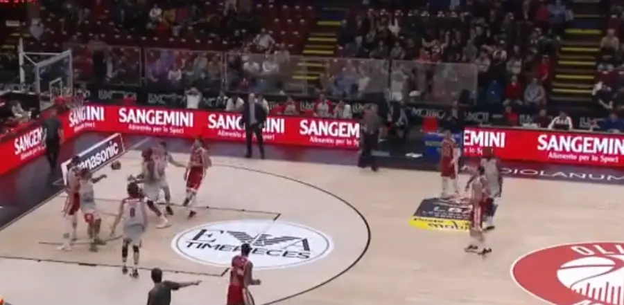 Milano stende Reggio Emilia e mantiene il primato. Colpaccio Pistoia, Brescia ok