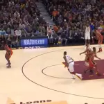 LeBron è leggenda, i Cavs battono NOLA. Houston vince all'ultimo secondo