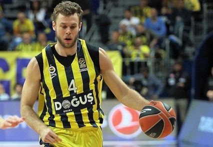 Italiani all'estero: il Fenerbahce si riprende il primo posto grazie ad uno splendido Datome