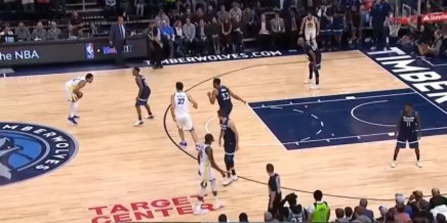 Golden State (senza Curry) perde ancora: Minnesota si impone 109-103. Toronto distrugge NY