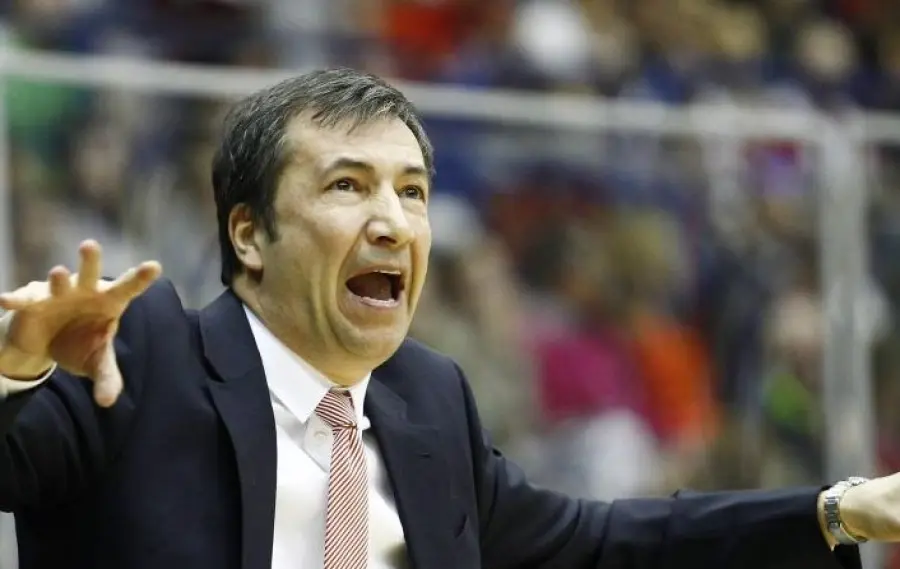 Banchi verso la panchina del Bamberg: Trinchieri favorito per la panchina croata