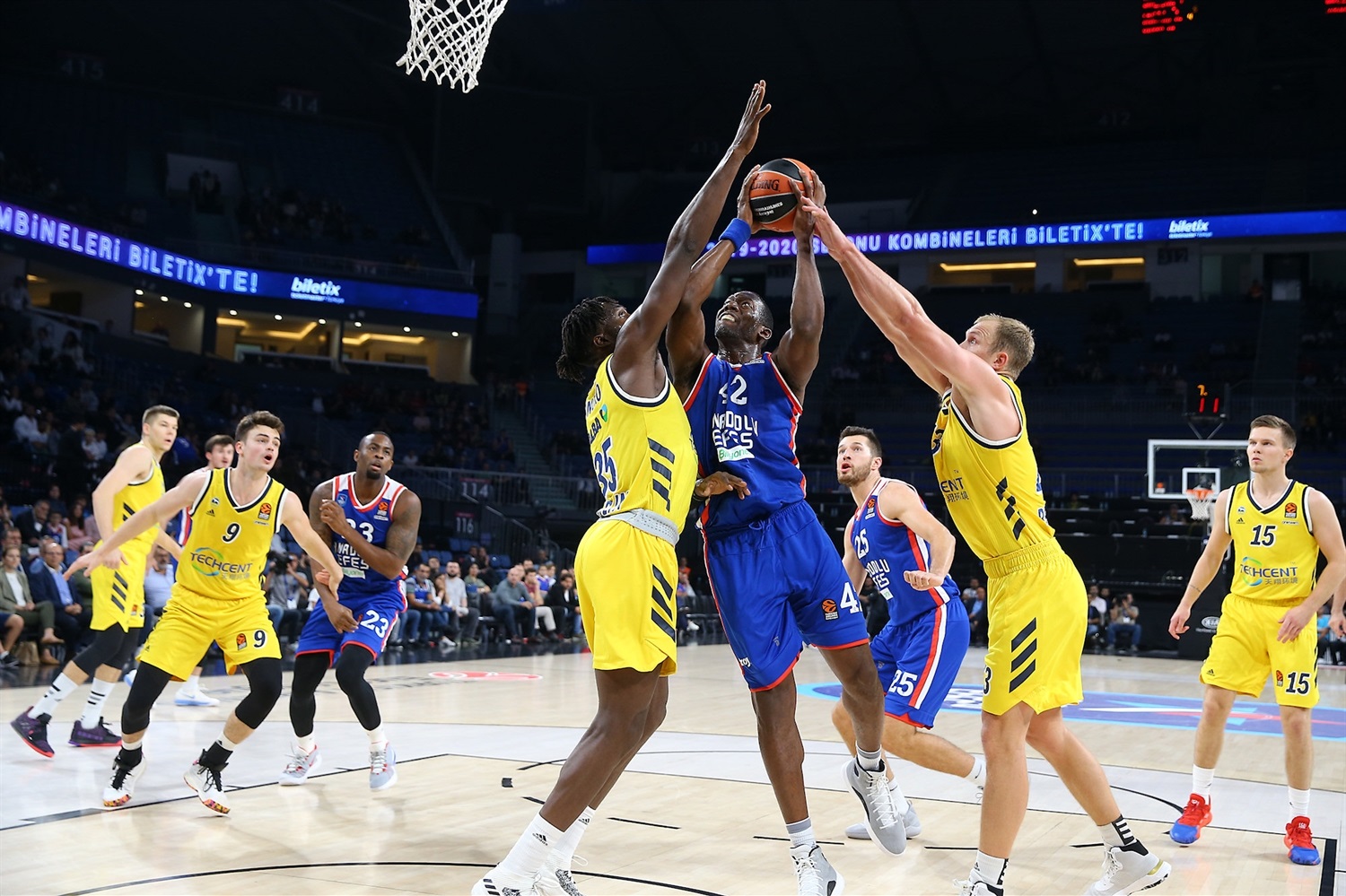 Top 16 Eurolega 2020, guida alla 25° giornata: l'Efes può allungare, e in zona playoff...