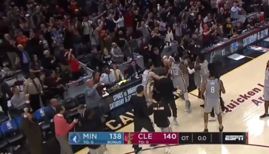 LeBron fa respirare Cleveland, Minnesota cede all'ultimo secondo (140-138)