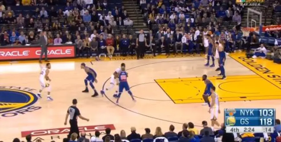 Curry devasta i Knicks (123-112). Boston perde ancora, Cavs a picco