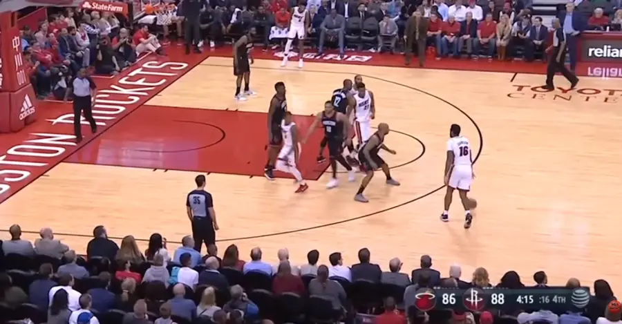 La legge di Harden: Houston batte Miami (99-90). Cousins da leggenda