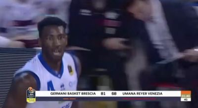 Delirio Brescia: affondata Venezia, la capolista vola (90-71). Milano e Avellino inseguono