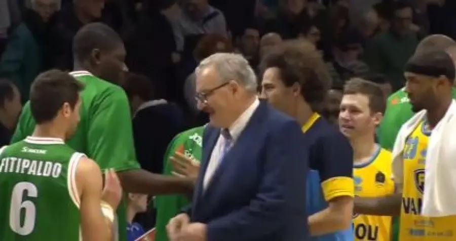 Serie A, Johnson-Odom giustizia Avellino. Bologna cade a Cantù