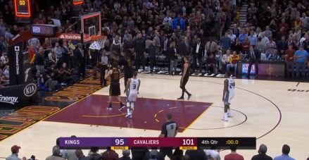 Cleveland, e sono 13! Ma Boston risponde: Dallas ko (97-90). Durant fa volare i Warriors