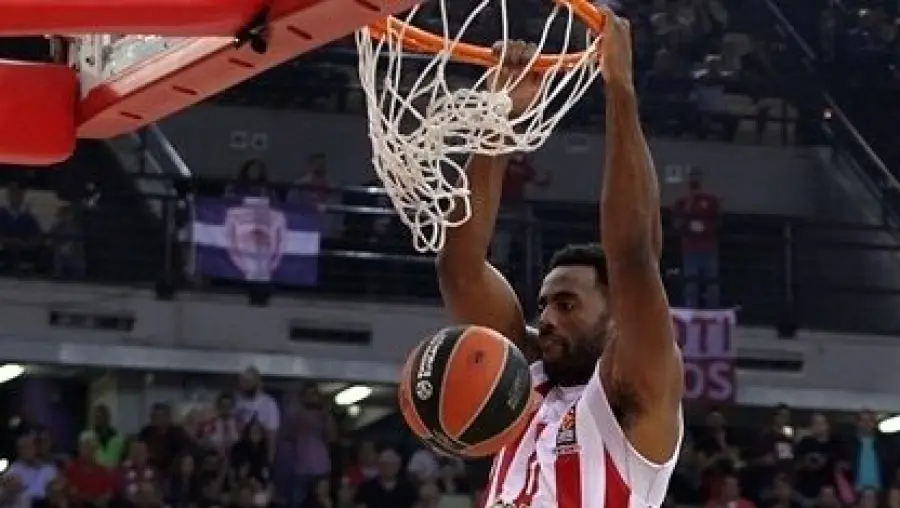 Eurolega, Olimpia Milano sconfitta dall'Olympiacos all'ultimo respiro