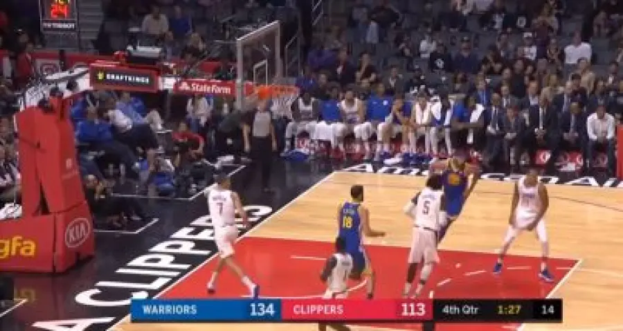 Rullo Golden State, schiantati i Clippers (113-141). Philadelphia sbanca Houston