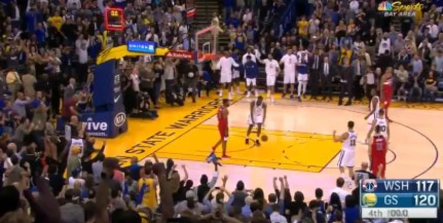 Warriors infiniti: Washington dal +18 al ko (120-117). Lezione Orlando agli Spurs