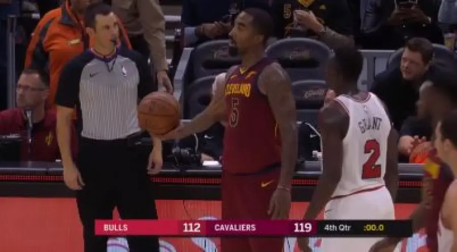 Cavs 'ballerini', ci pensa LeBron: 119-112 contro Chicago. Boston strapazza NY