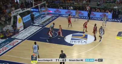 Serie A, Sassari piega Reggio Emilia (77-67): per Menetti terzo ko in 3 gare