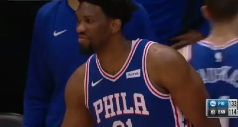 Embiid-Saric, Phila asfalta Brooklyn (133-114). Houston batte Memphis