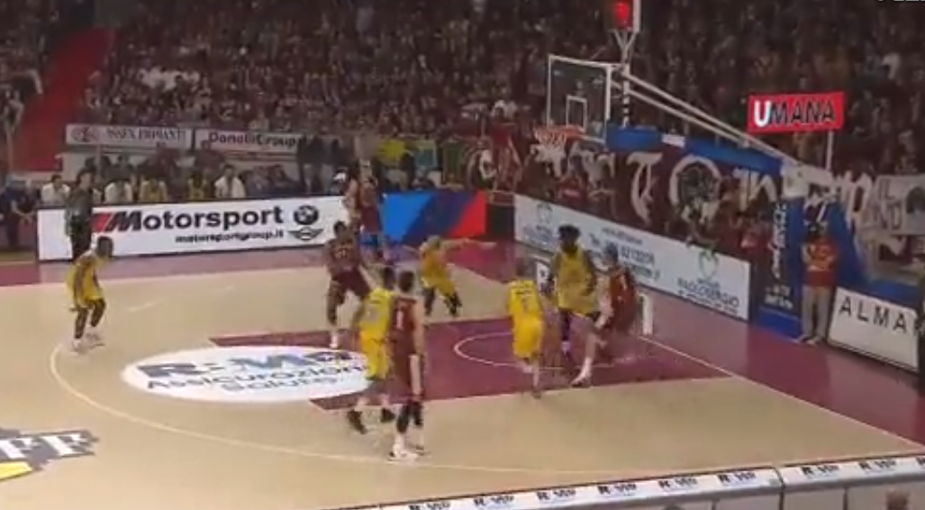 Playoff, Venezia supera Cremona (87-77). Colpaccio Trento, Avellino furiosa