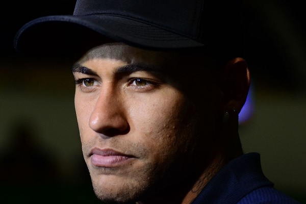 La polveriera parigina e la “solitudine” di Neymar