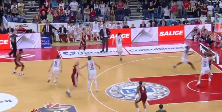 Serie A, Milano aggancia Venezia. Pesaro e Capo d'Orlando, ultimo turno decisivo