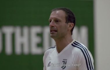 La Juve gioca a basket: che bravi Allegri e Mandzukic!