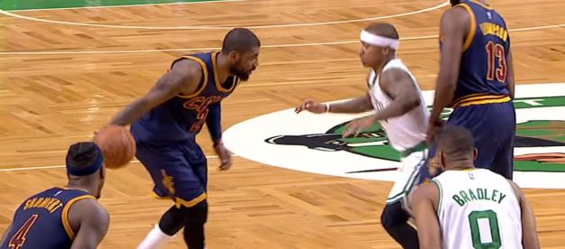 Kyrie Irving, la proposta di New York ai Cavs: scambio con Carmelo Anthony?