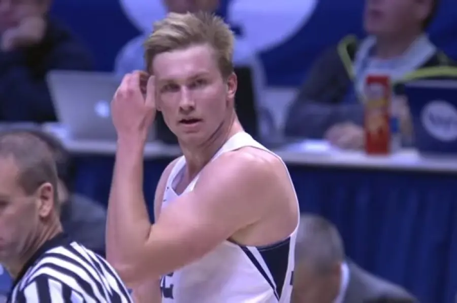 Pesaro, il nuovo centro è lo statunitense Eric Mika