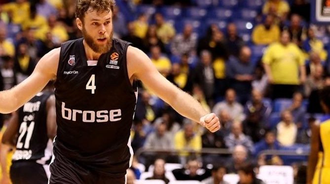 Nicolò Melli firma per il Fenerbahce: per l'azzurro contratto triennale